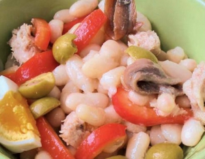 receta Ensalada de judías blancas con atún, pimiento y anchoas