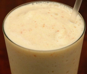 receta Batido de banana y melocotón