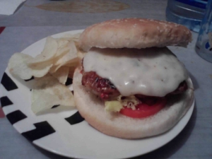 receta HAMBURGUESA DE POLLO Y ESCALIVADA