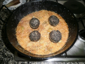 receta Fideuà de alcachofas y morcilla de Burgos