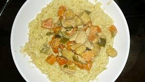 receta Arroz al curry con pollo, piña y cebolla morada