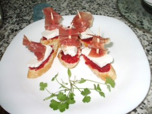 receta CANAPÉS DE REQUESÓN Y JAMÓN