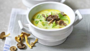 receta Sopa de calabacín con rebozuelos