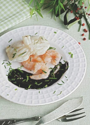 receta Rape al horno con gambas y salsa negra