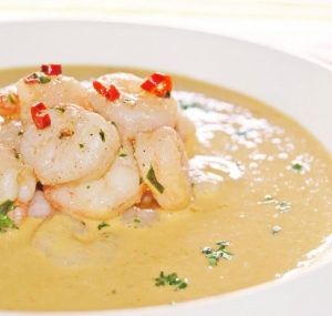 receta Sopa fría de garbanzos y coco con gambas