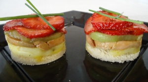 receta MILHOJAS DE FOIE, PATATAS Y FRUTAS.