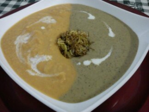 receta DÚO DE CREMAS BICOLOR CON CRUJIENTE DE PUERROS