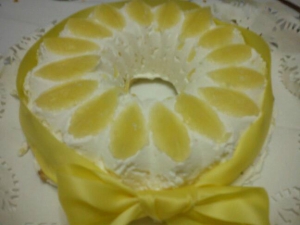 receta TARTA DE MOUSSE DE PIÑA COLADA